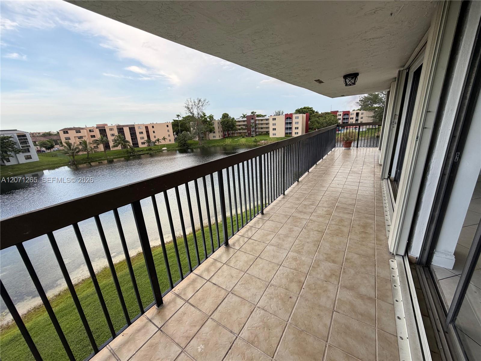 1350 SW 122nd Ave # 404, Miami FL 33184 photo 4