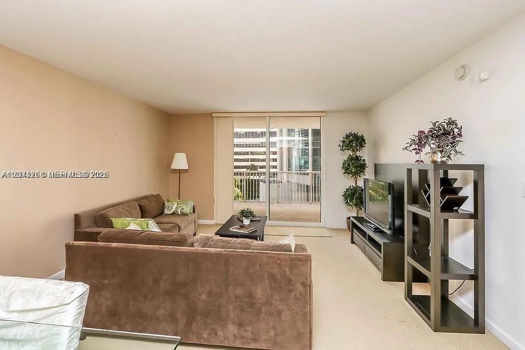 1200 Brickell Bay Dr # 1518, Miami FL 33131 photo 4