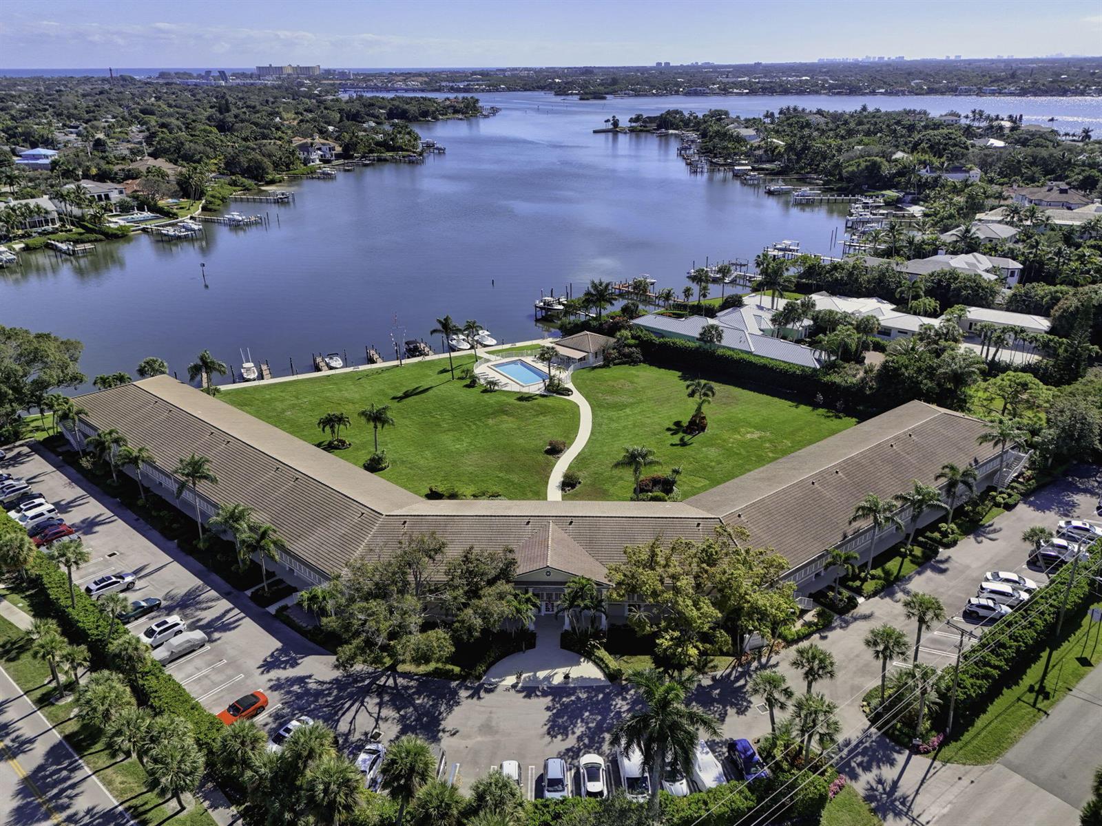 478 Tequesta Drive # 204, Tequesta FL 33469 photo 2