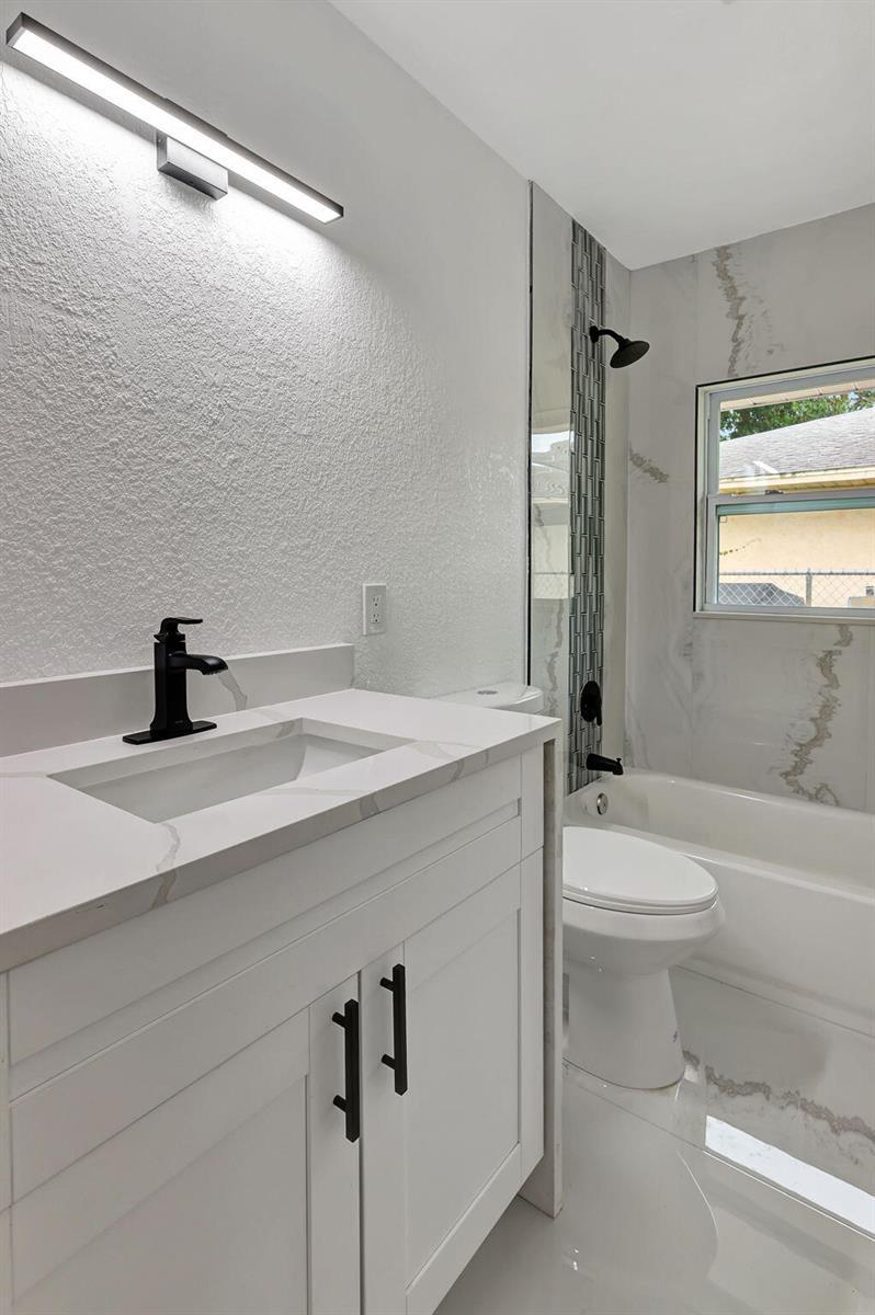 1825 39th Avenue, Vero Beach FL 32960 photo 4