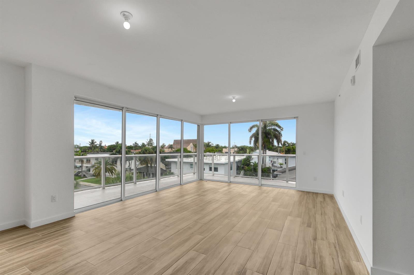 117 Lake Avenue Unit 304, FL 33460 photo 3