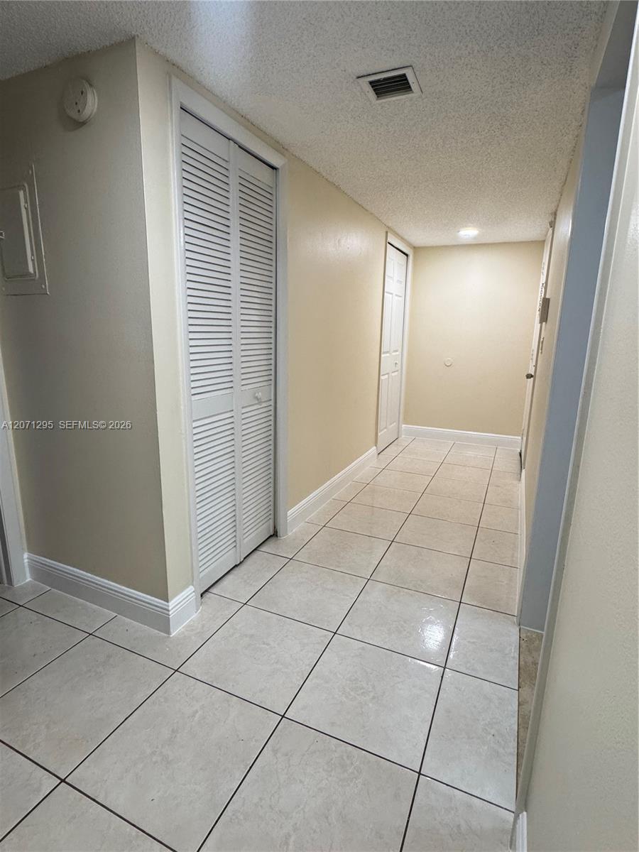 215 Lakeview Dr # 105, Weston FL 33326 photo 3