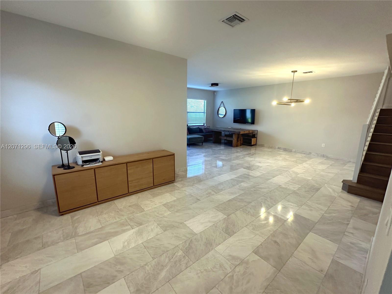 885 NE 191st St, Miami FL 33179 photo 5