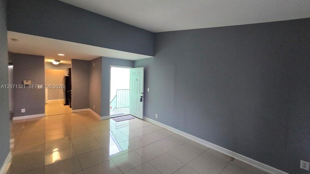 8787 NW 39th St, Sunrise FL 33351 photo 2