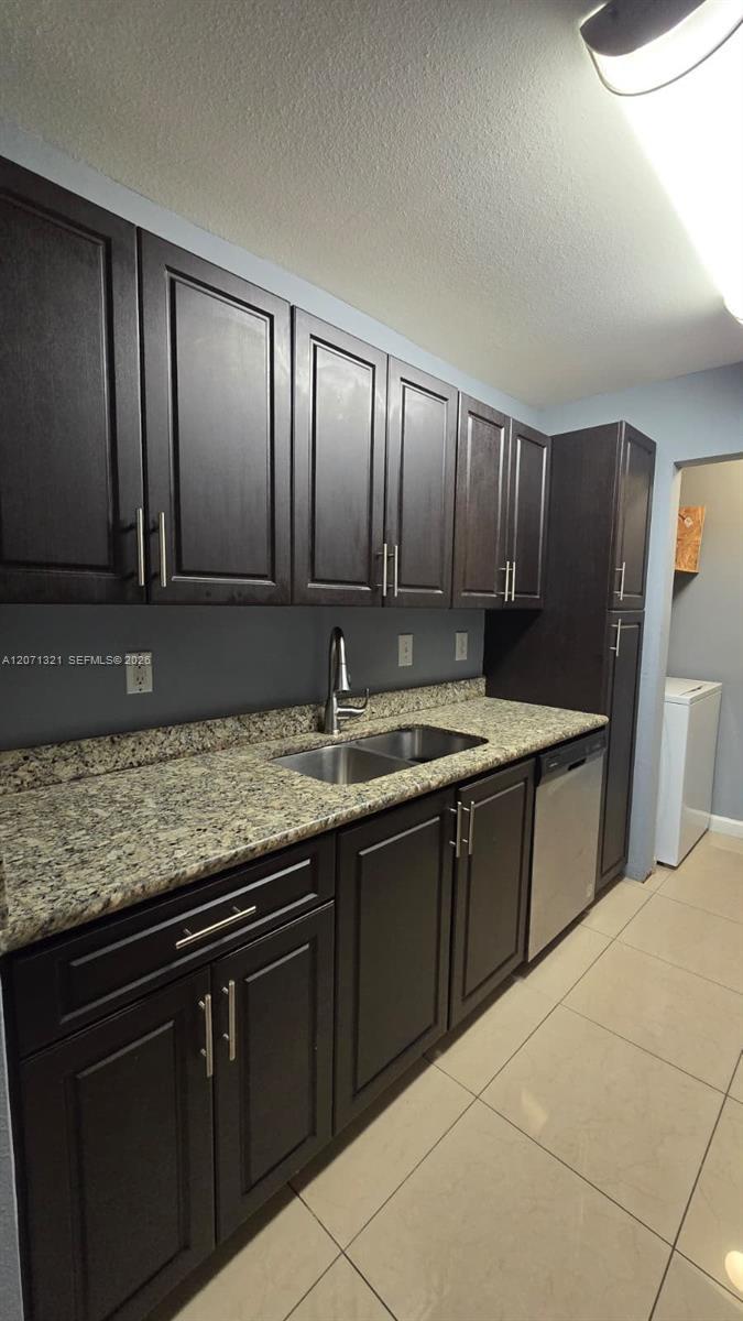 8787 NW 39th St, Sunrise FL 33351 photo 5