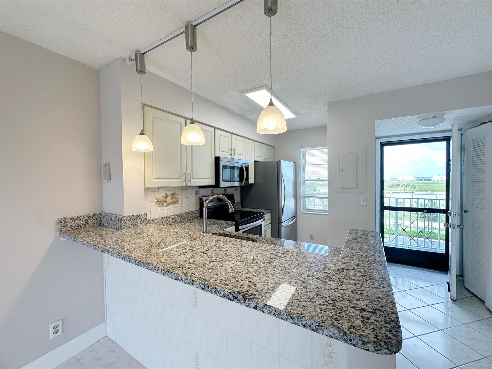 2220 N CYPRESS BEND Drive # 503, Pompano Beach FL 33069 photo 2