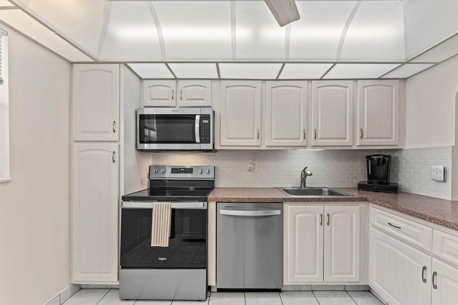 3251 Holiday Springs Boulevard # 206, Margate FL 33063 photo 3