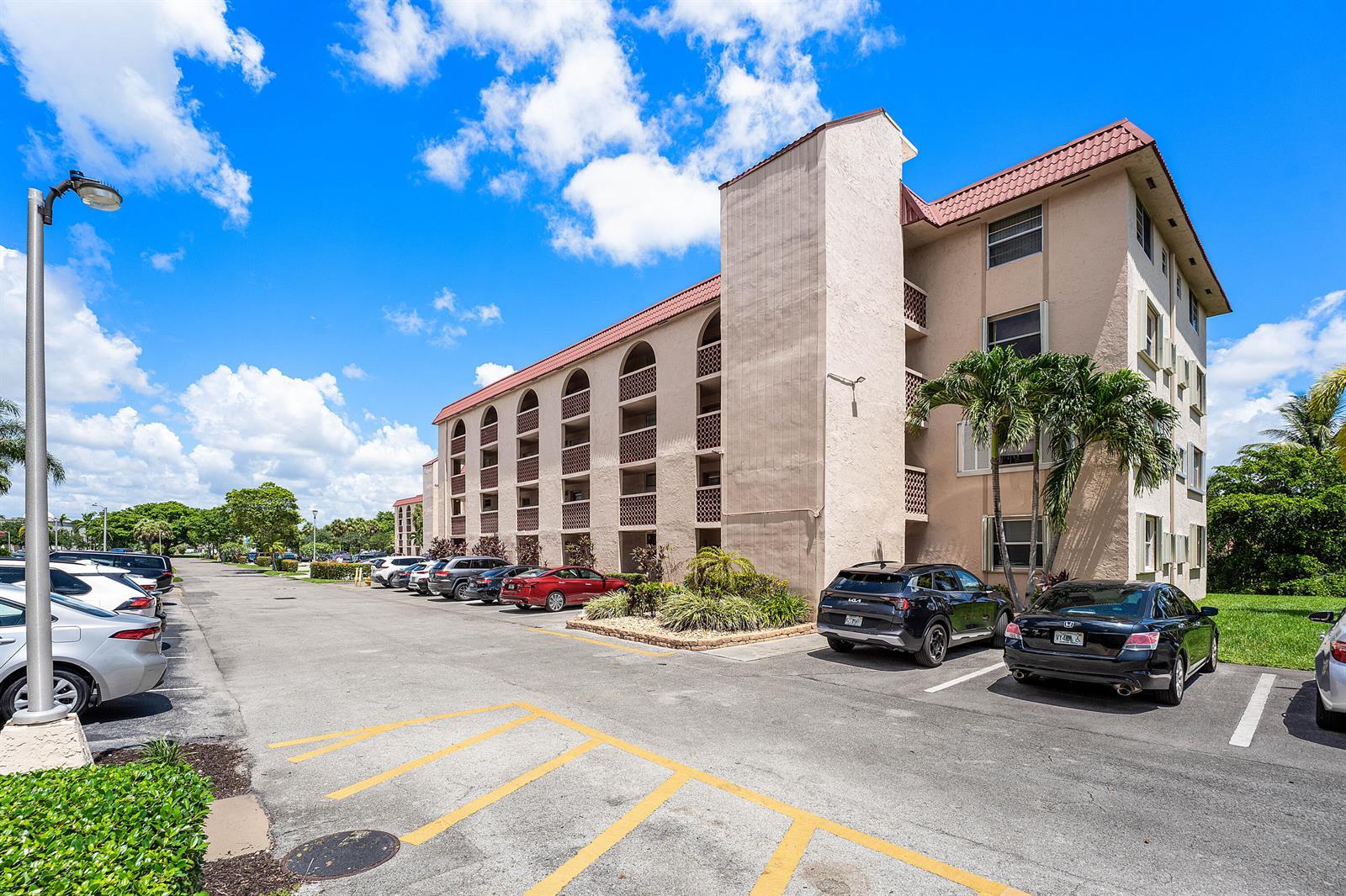 3251 Holiday Springs Boulevard # 206, Margate FL 33063