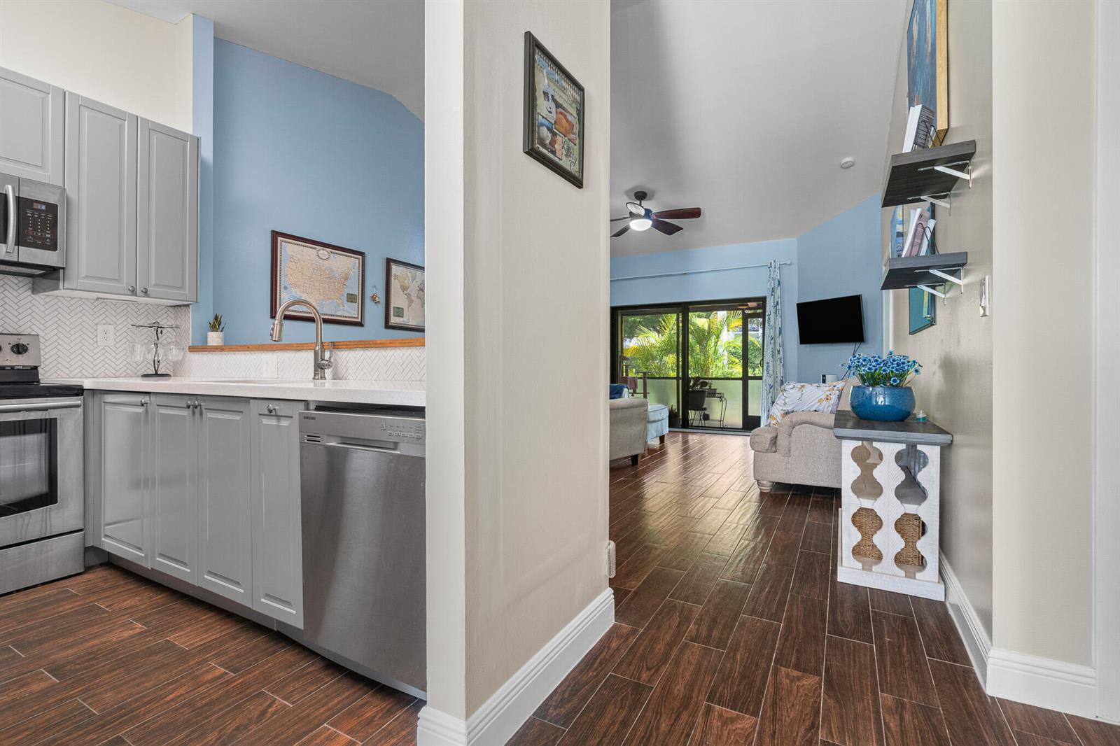 7660 NW 96TH Terrace, Tamarac FL 33321 photo 5