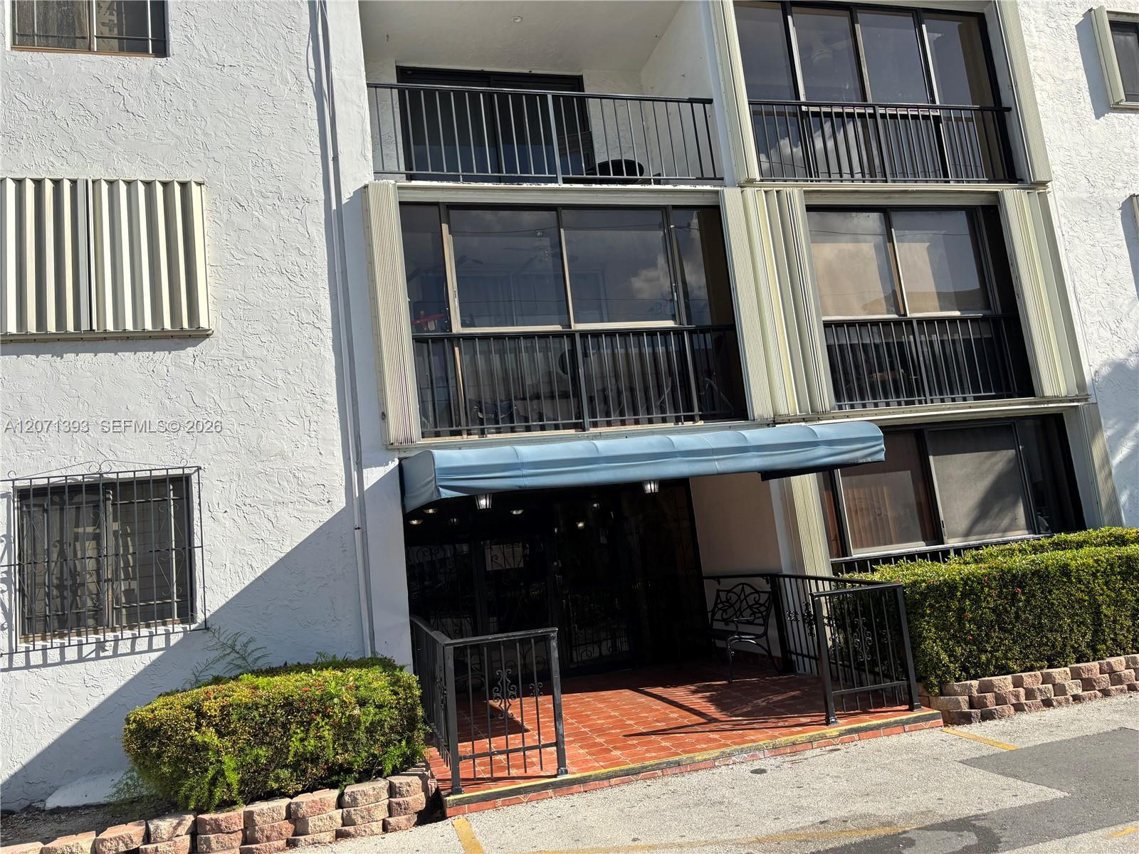 5033 NW 7th St # 101, Miami FL 33126 photo 2