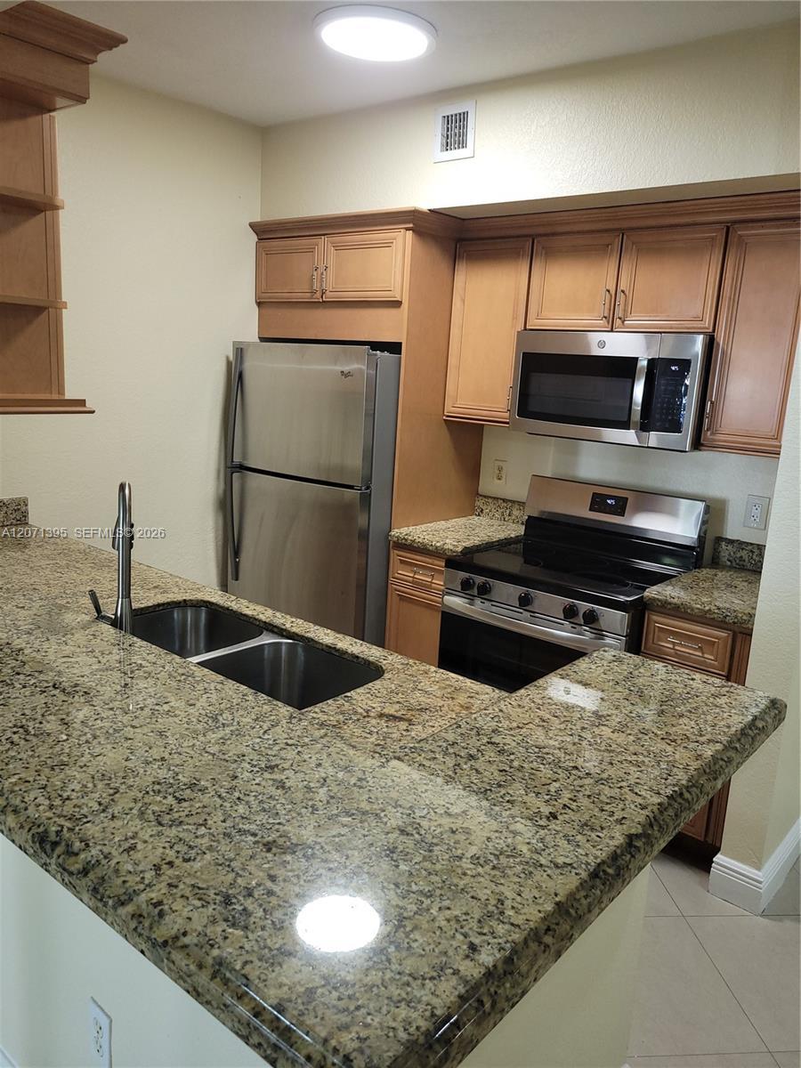 2564 CENTERGATE DR # 108, Miramar FL 33025