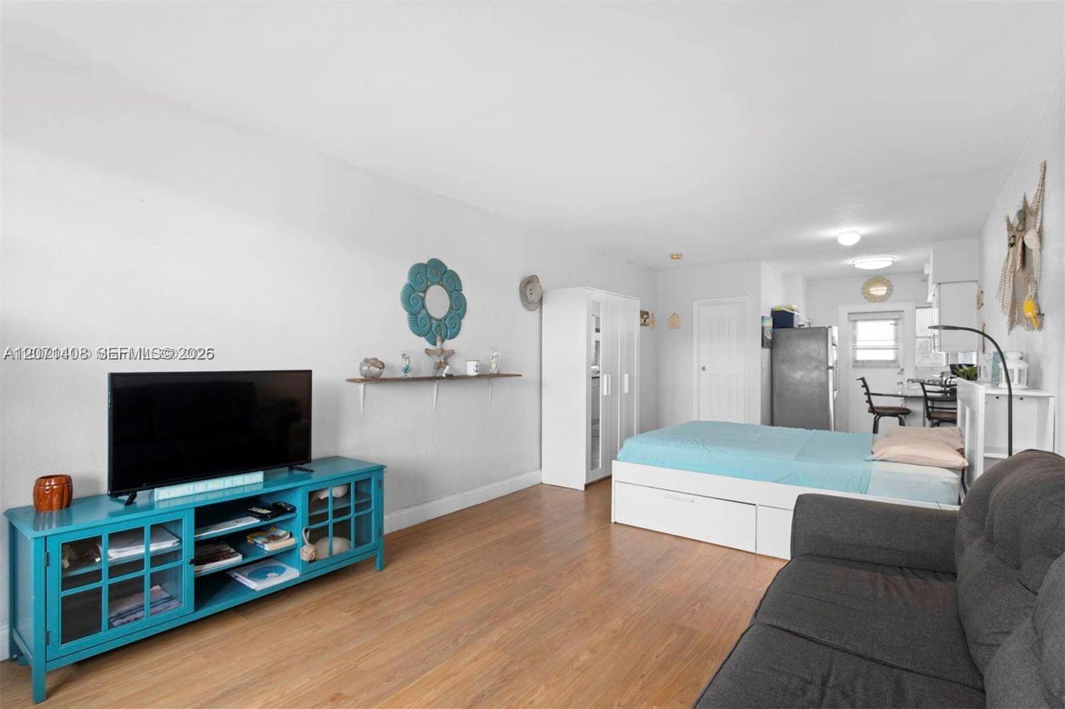 300 74th St # 15, Miami Beach FL 33141 photo 3
