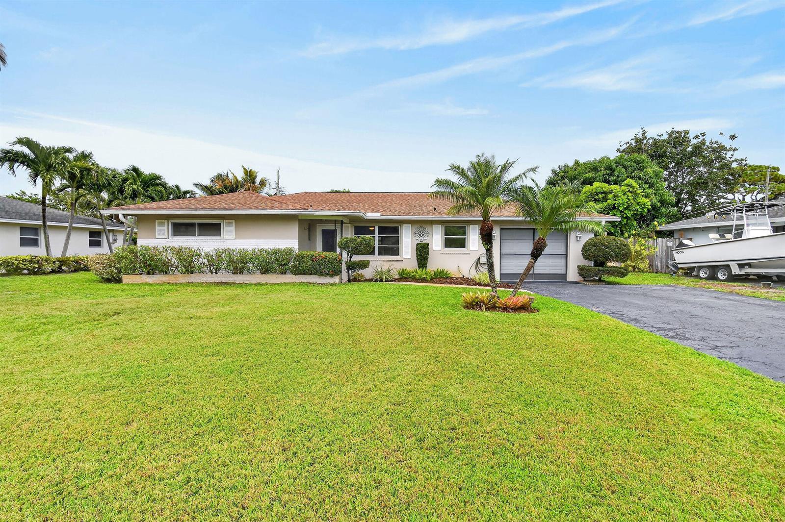 11 Windsor Road E, Jupiter FL 33469