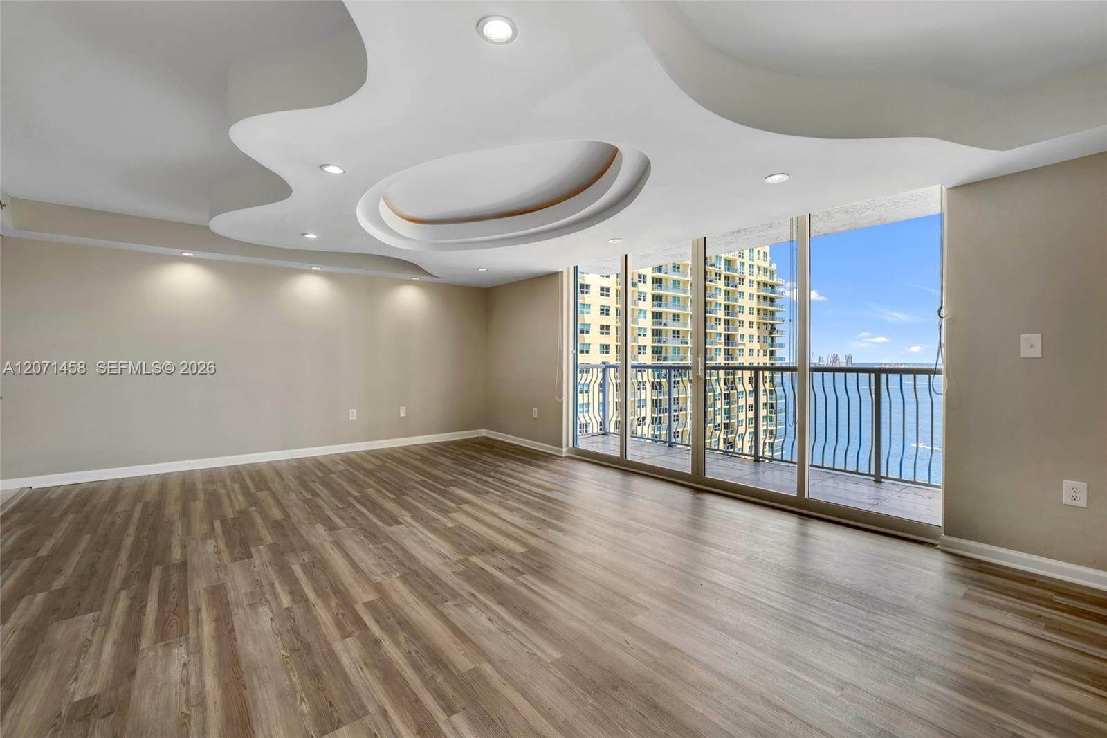 1200 Brickell Bay Dr # 3001, Miami FL 33131 photo 2