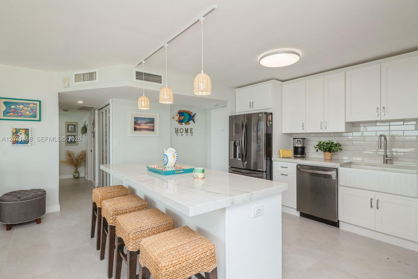7135 Collins Ave # 1125, Miami Beach FL 33141 photo 4