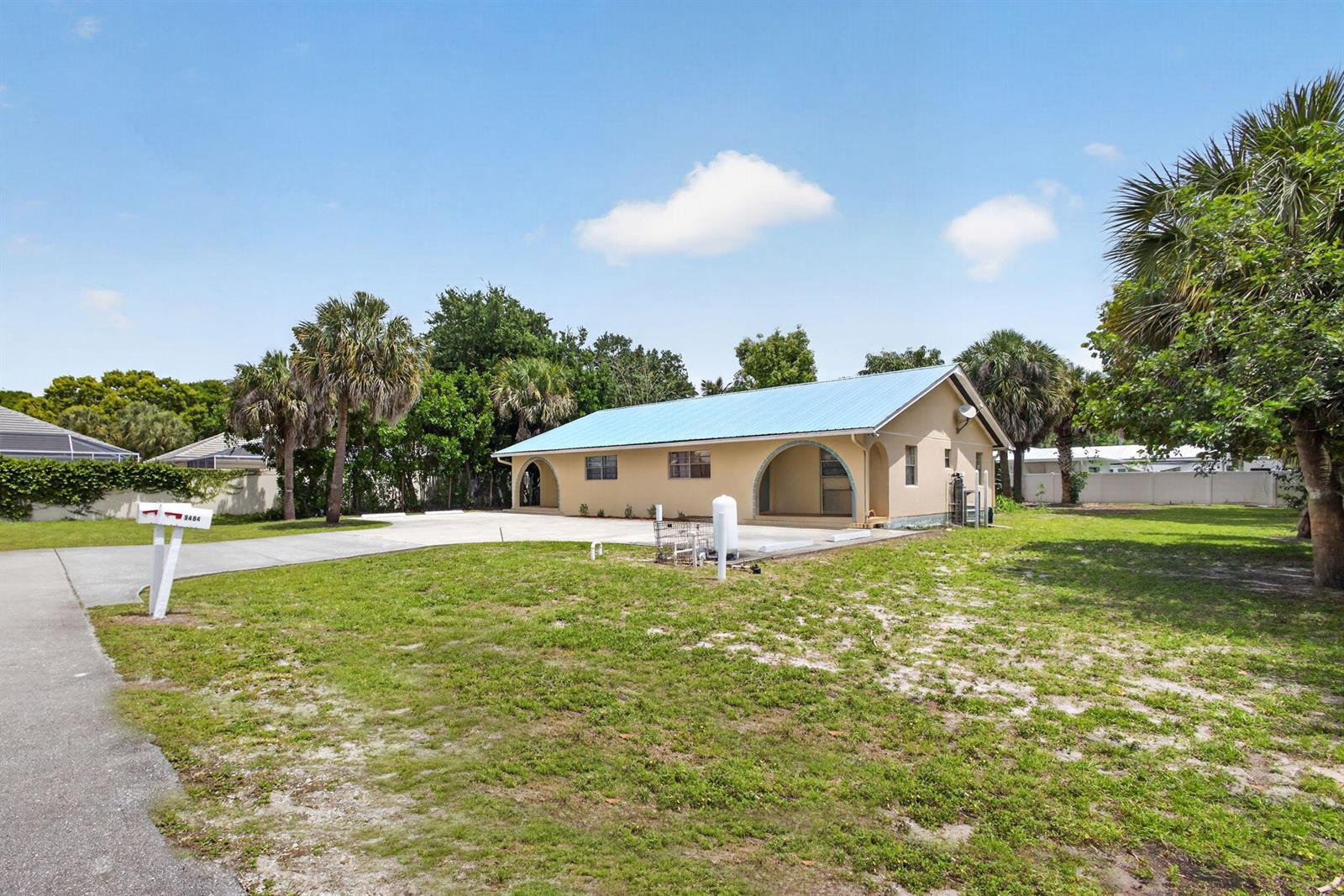 9484 Sun Court, Palm Beach Gardens FL 33403 photo 2