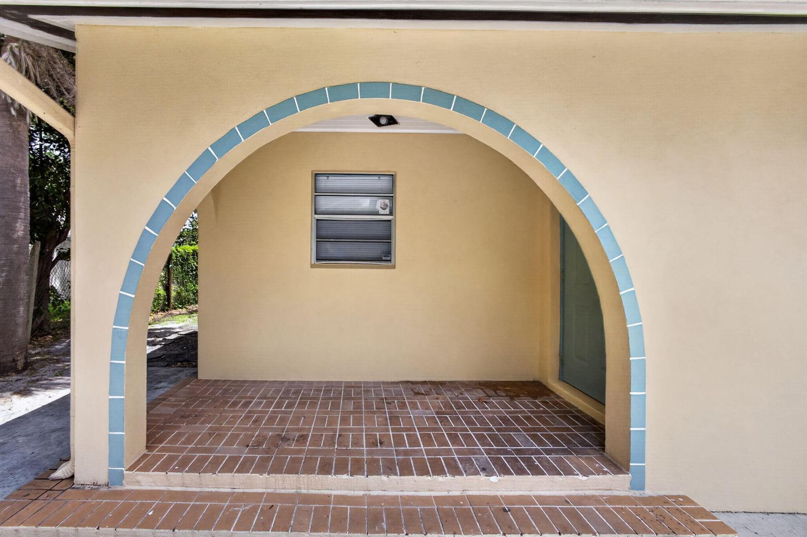 9484 Sun Court, Palm Beach Gardens FL 33403 photo 3