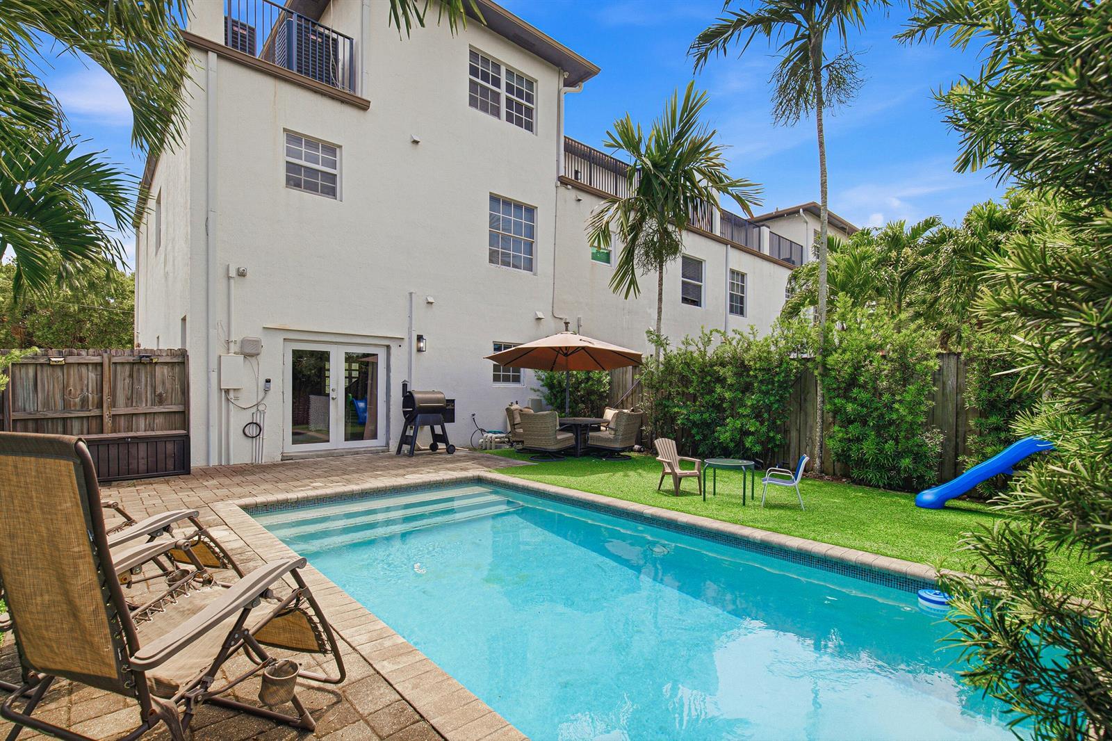 807 NW 1ST Avenue, Fort Lauderdale FL 33311