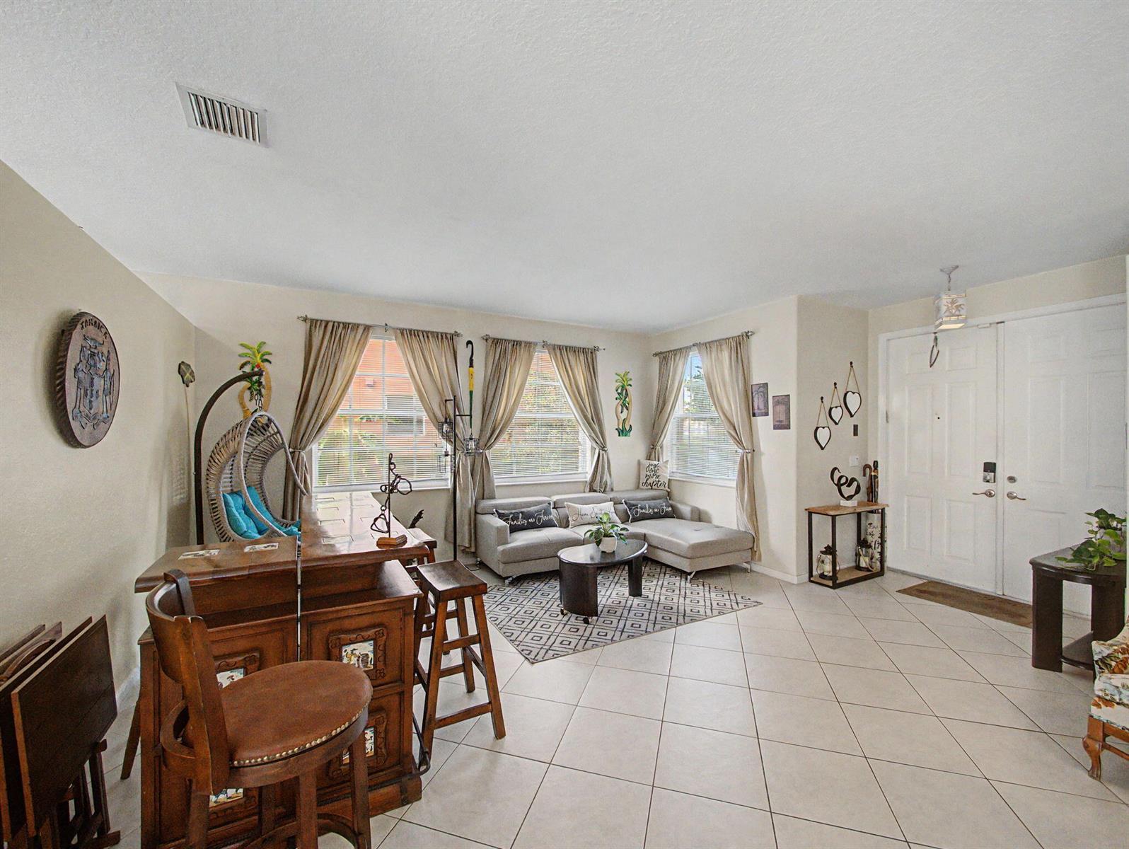 2745 Misty Oaks Circle, Royal Palm Beach FL 33411 photo 5
