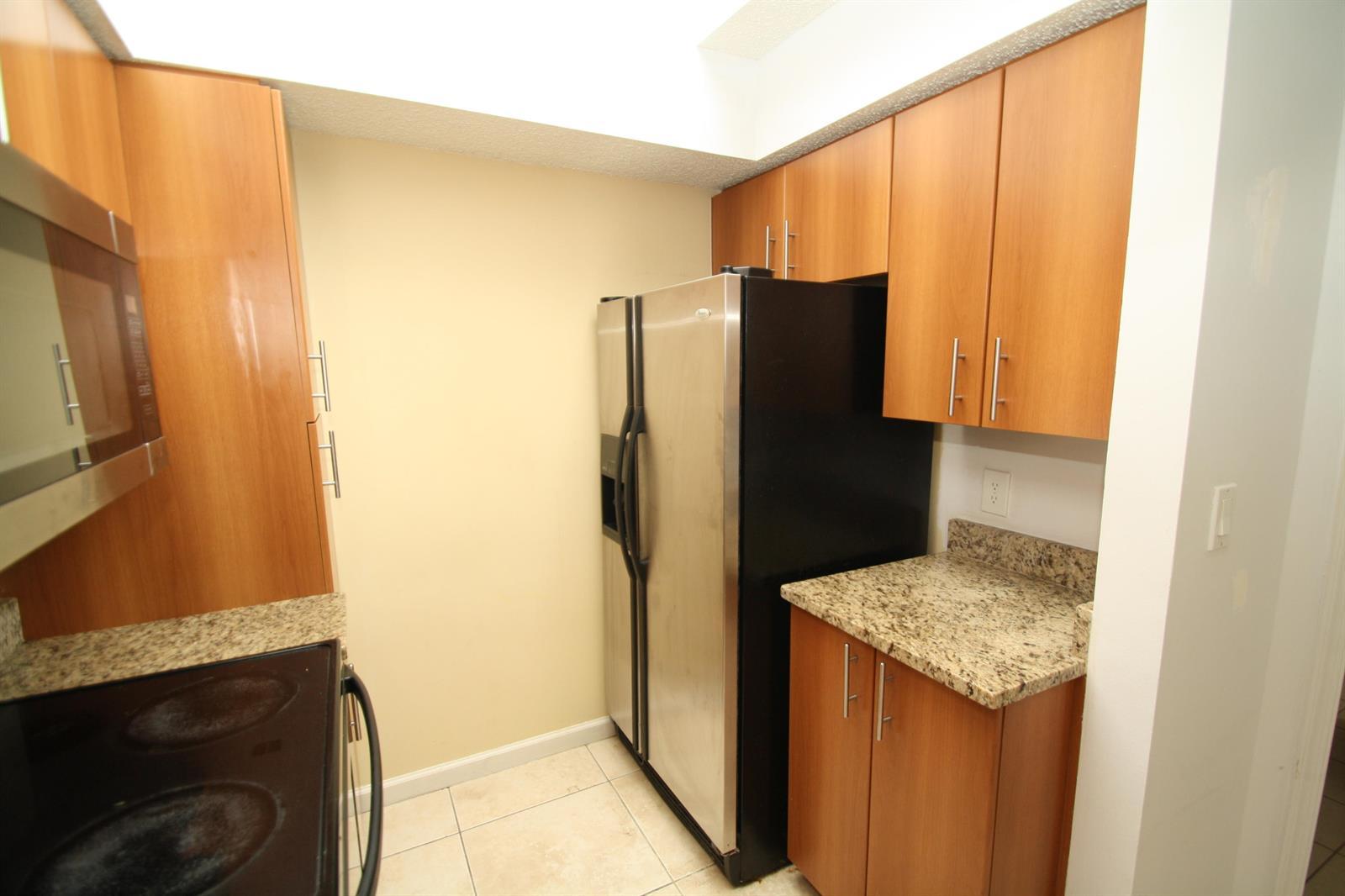 1000 Crystal Way # F, Delray Beach FL 33444 photo 4