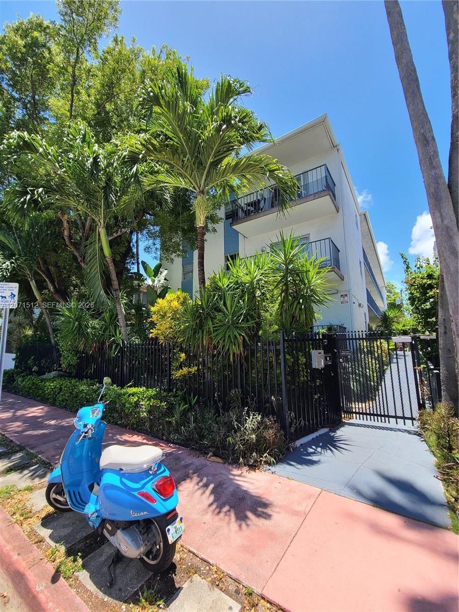 750 Michigan Ave # 203, Miami Beach FL 33139