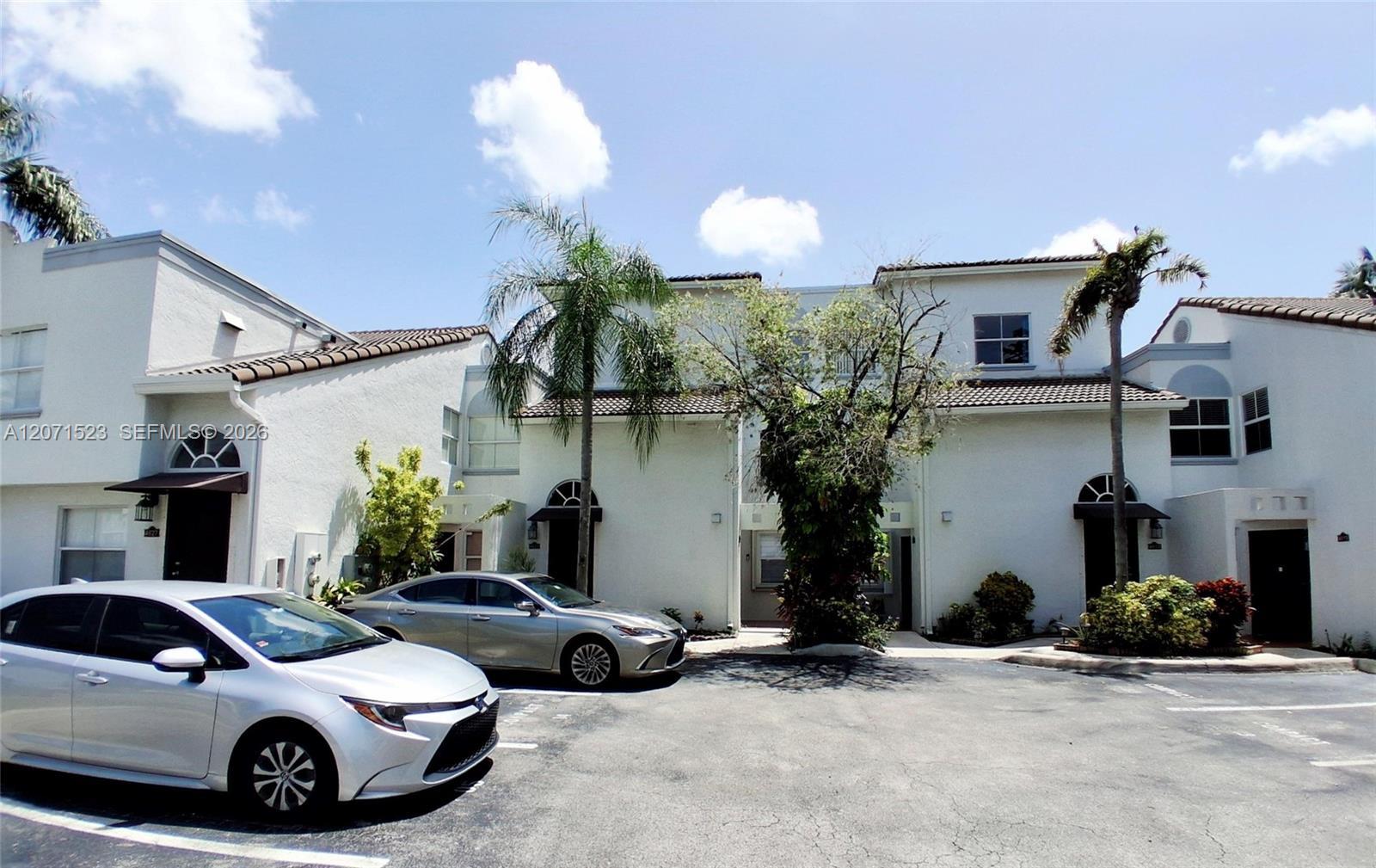 4621 NW 97 CT # 4621, Doral FL 33178 photo 2