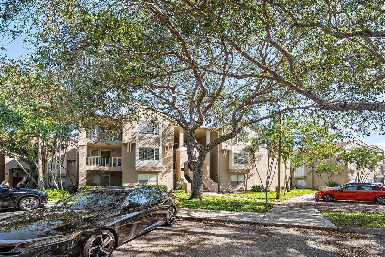 1825 PALM COVE Boulevard # 306, Delray Beach FL 33445 photo 4