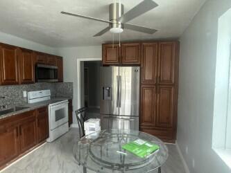 2329 FAIRWAY Drive, FL 33409 photo 2