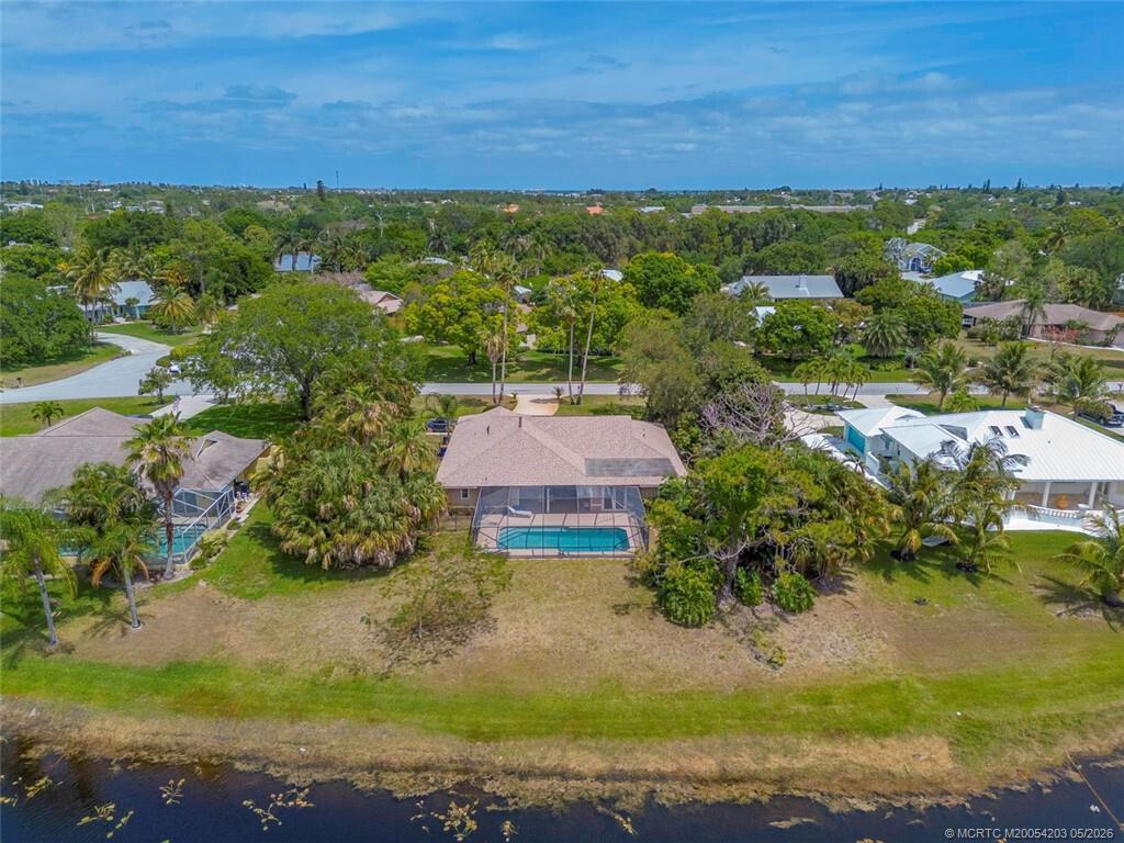 3074 NE Loquat Lane, Jensen Beach FL 34957