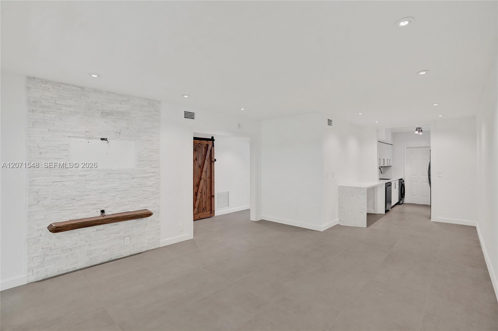 350 S Shore Dr # 12, Miami Beach FL 33141 photo 3
