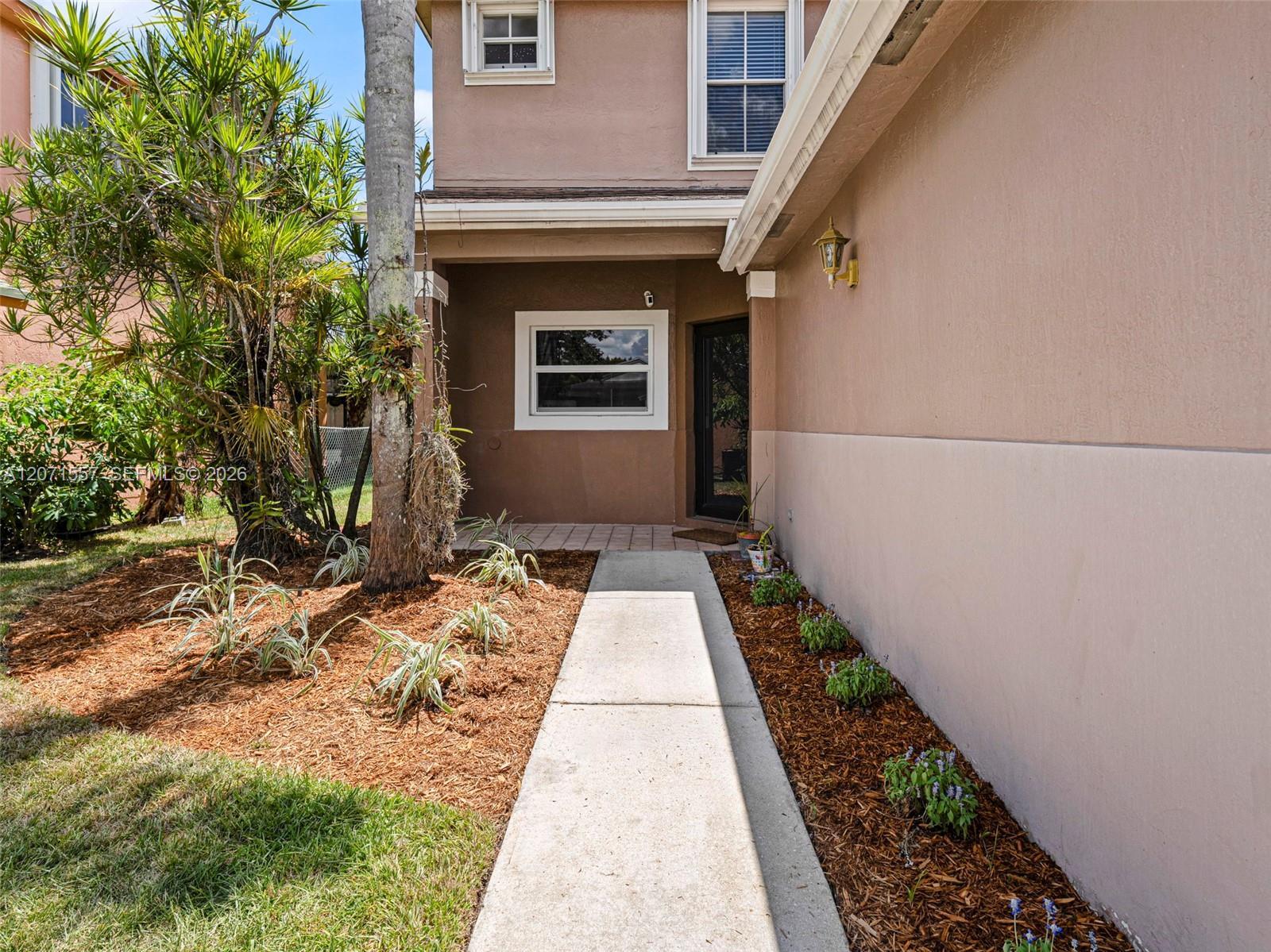 20714 NW 3rd St, Pembroke Pines FL 33029 photo 2