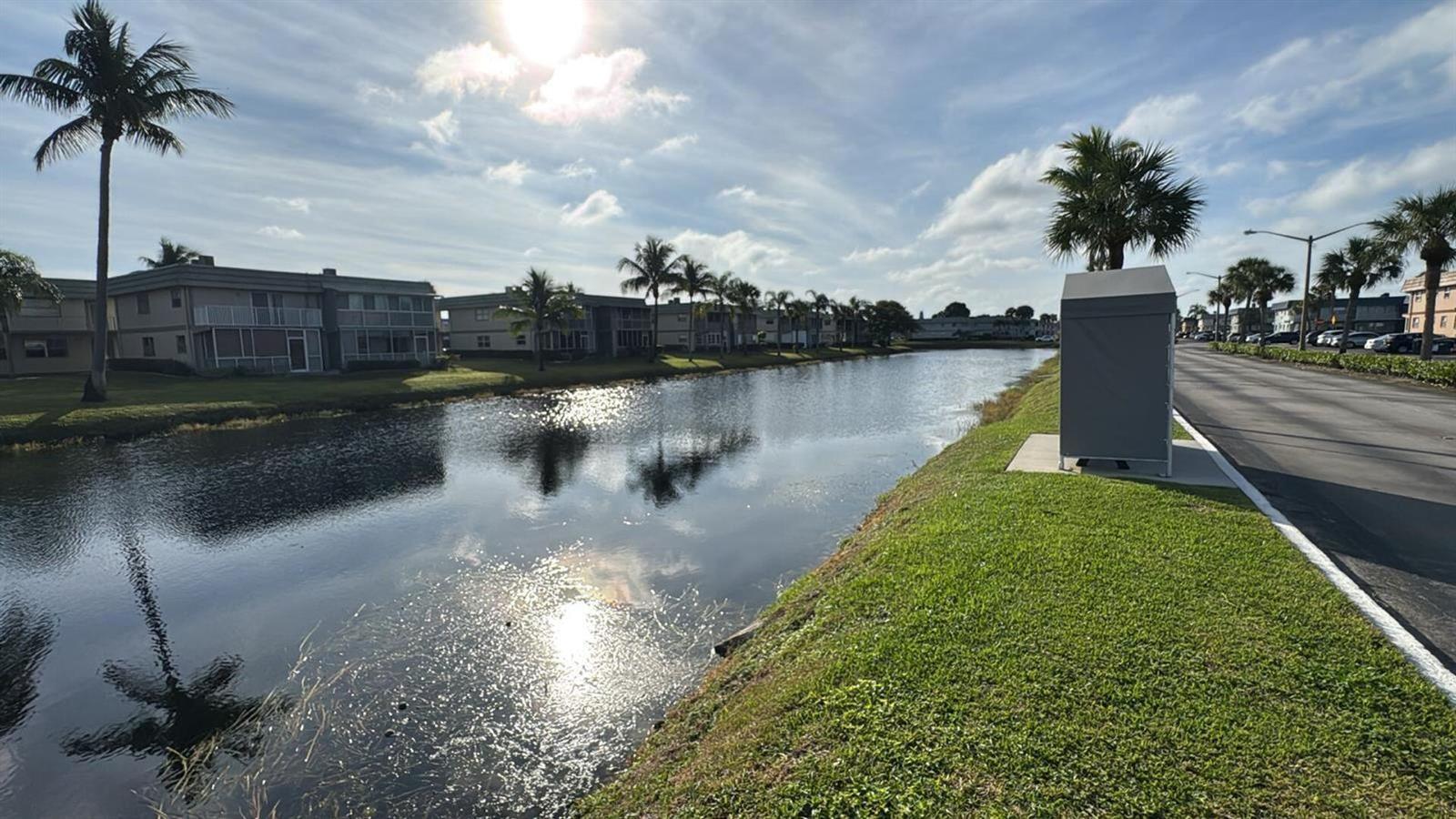 201 BRITTANY E, Delray Beach FL 33446 photo 3