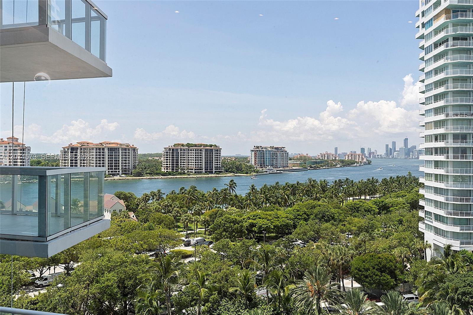 100 S Pointe Dr # 910, Miami Beach FL 33139