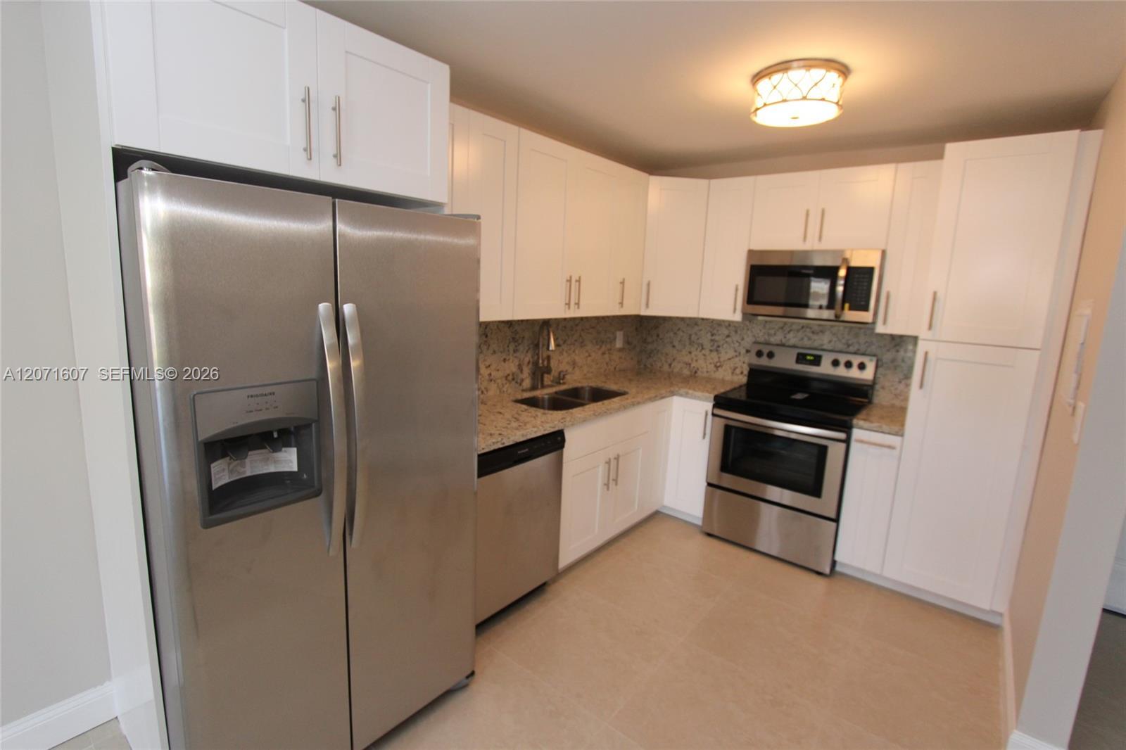 8005 Lake Dr # 212, Doral FL 33166 photo 4