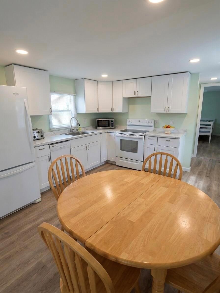 2407 NW 20th Avenue, Boynton Beach FL 33436 photo 2