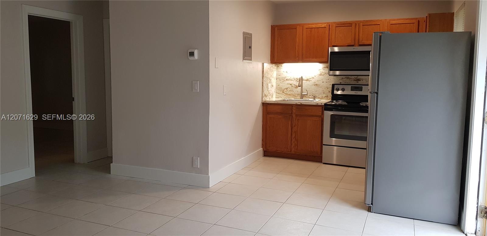 818 SW 4th St # 3, Fort Lauderdale FL 33312 photo 4