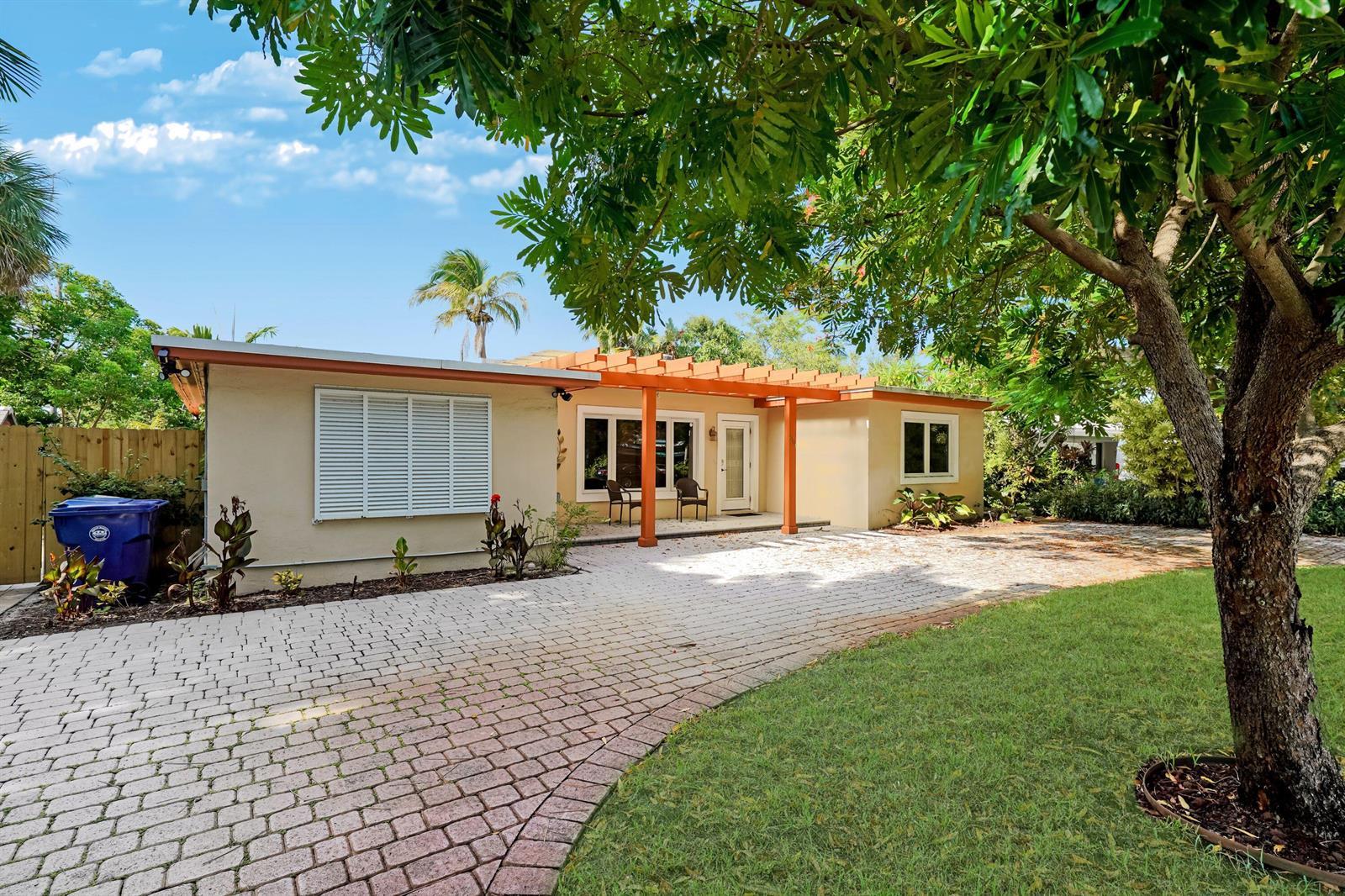 401 NW 21ST Court, Wilton Manors FL 33311