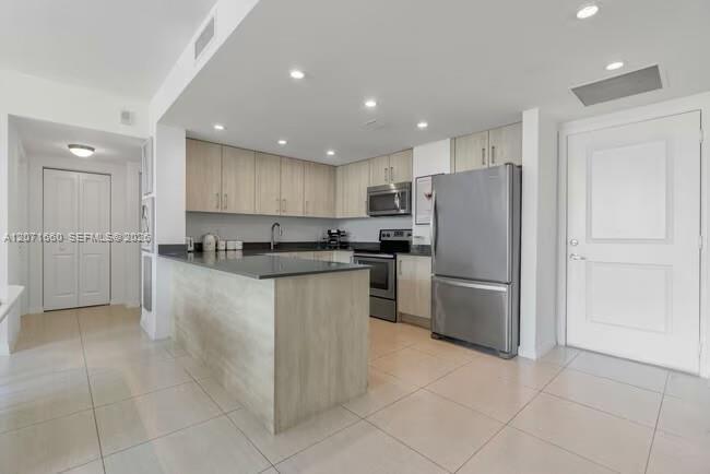 7525 E Treasure Dr # 410, North Bay Village FL 33141 photo 3