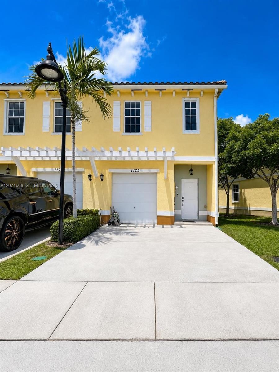 1123 NW 41 # 1123, Lauderhill FL 33313 photo 2