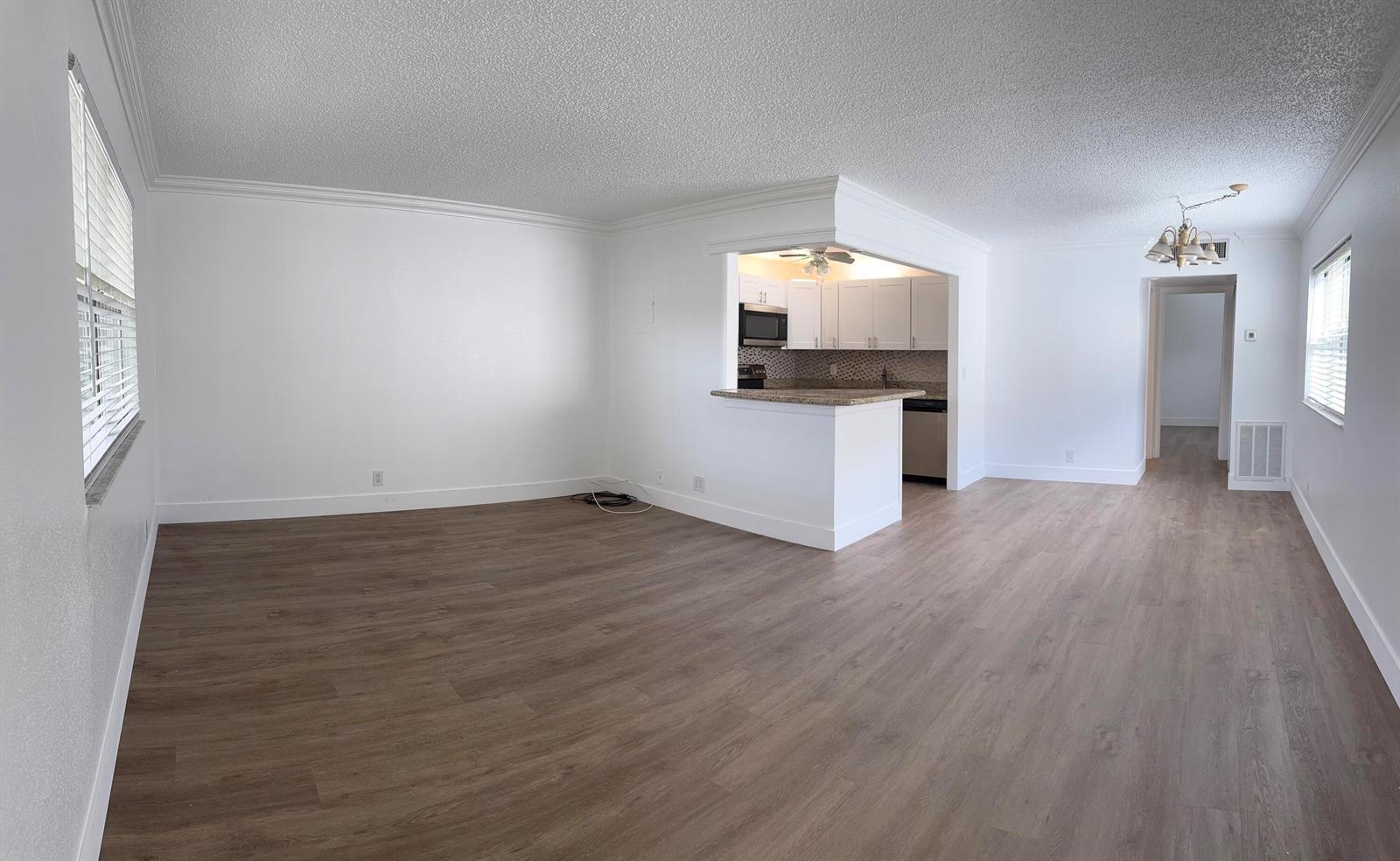 103 SAXONY C, Delray Beach FL 33446 photo 2
