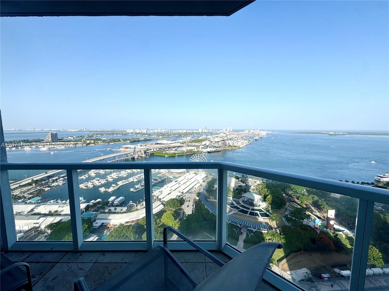 244 Biscayne Blvd # 3903, Miami FL 33132