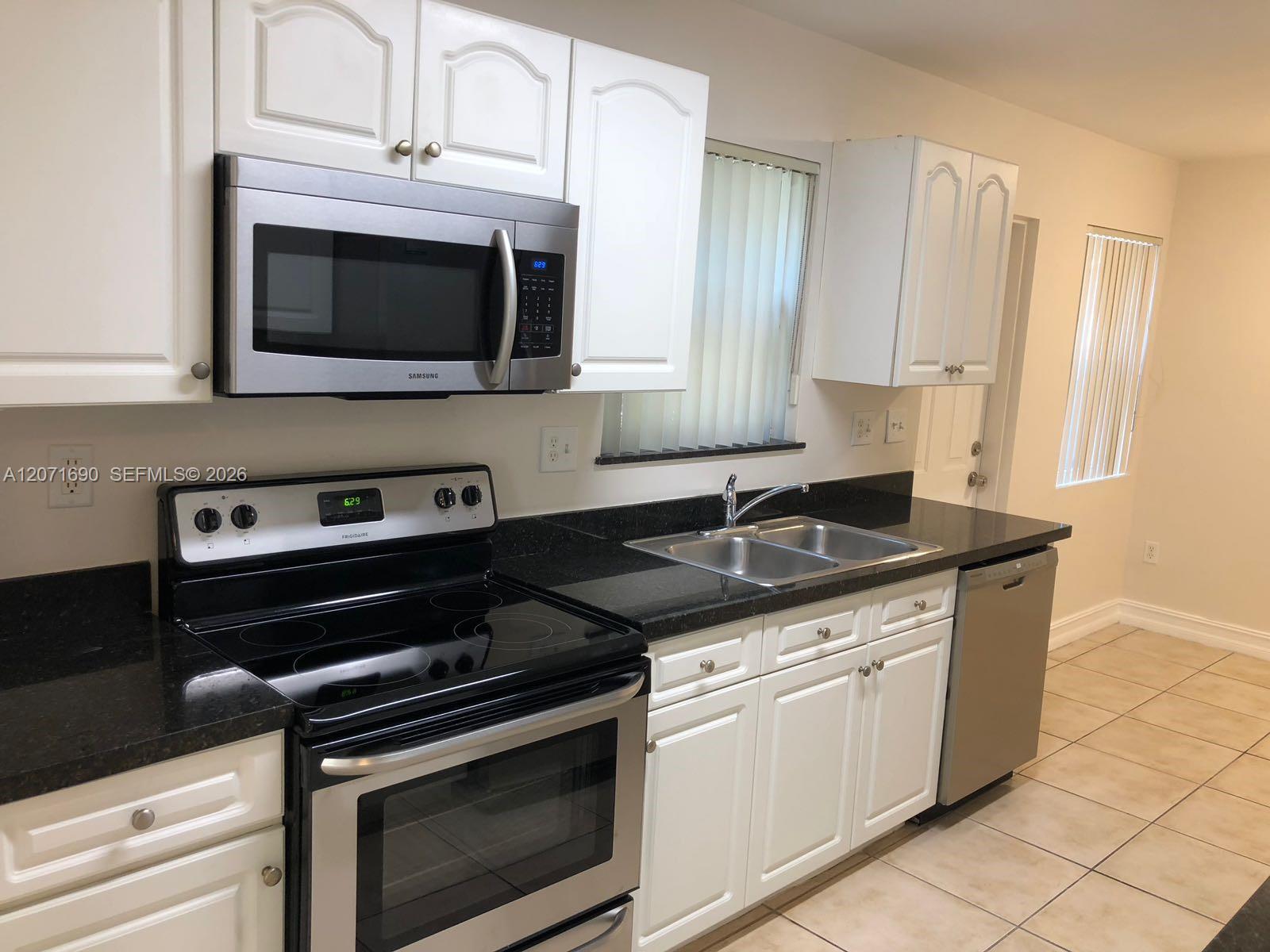 228 NW 14th Ave # 0, Fort Lauderdale FL 33311 photo 5