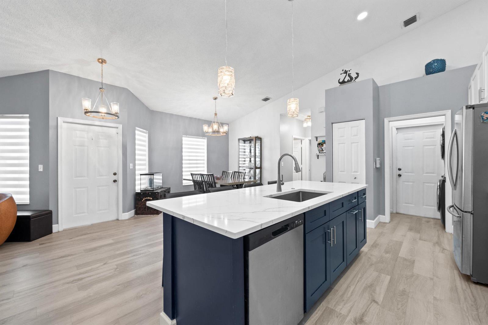 10761 PELICAN Drive, Wellington FL 33414 photo 4
