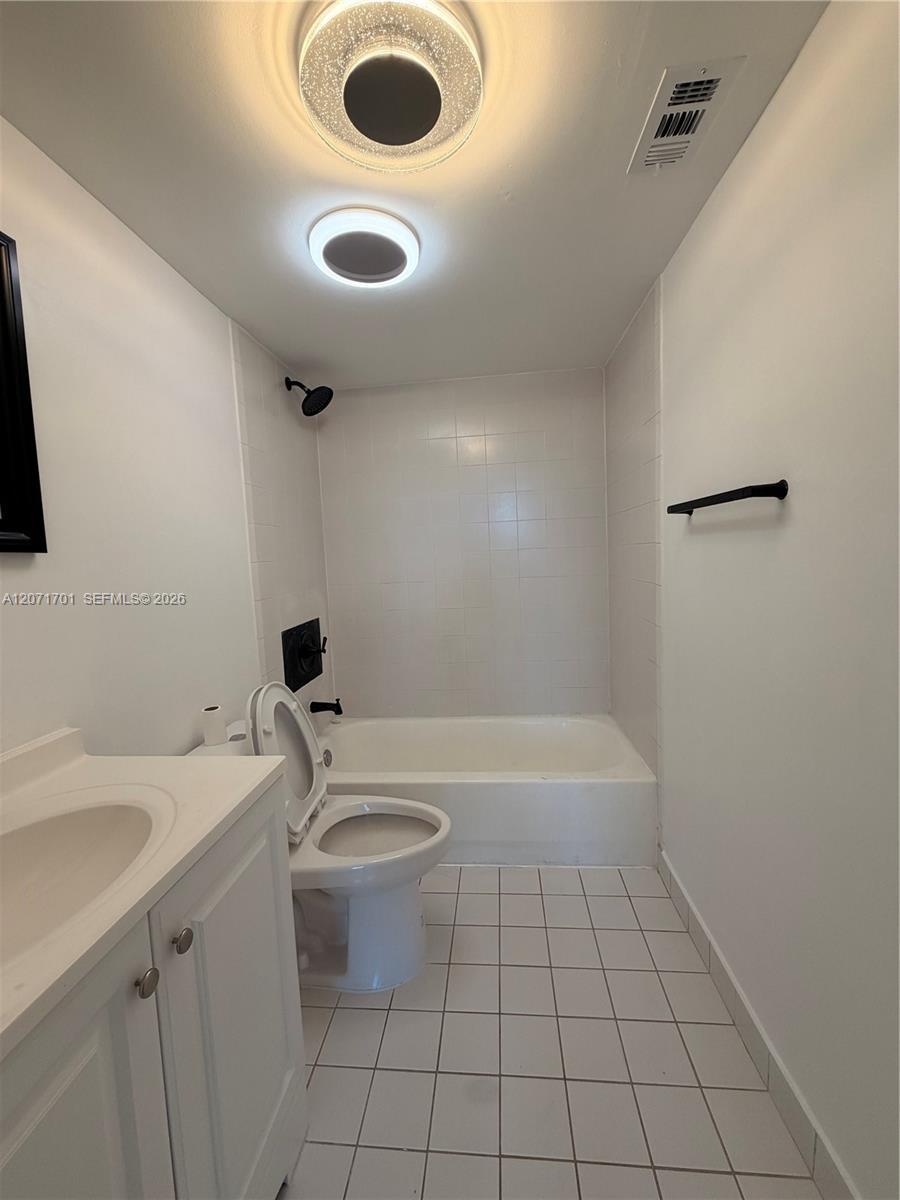 1010 NW 11th St # 507, Miami FL 33136 photo 3
