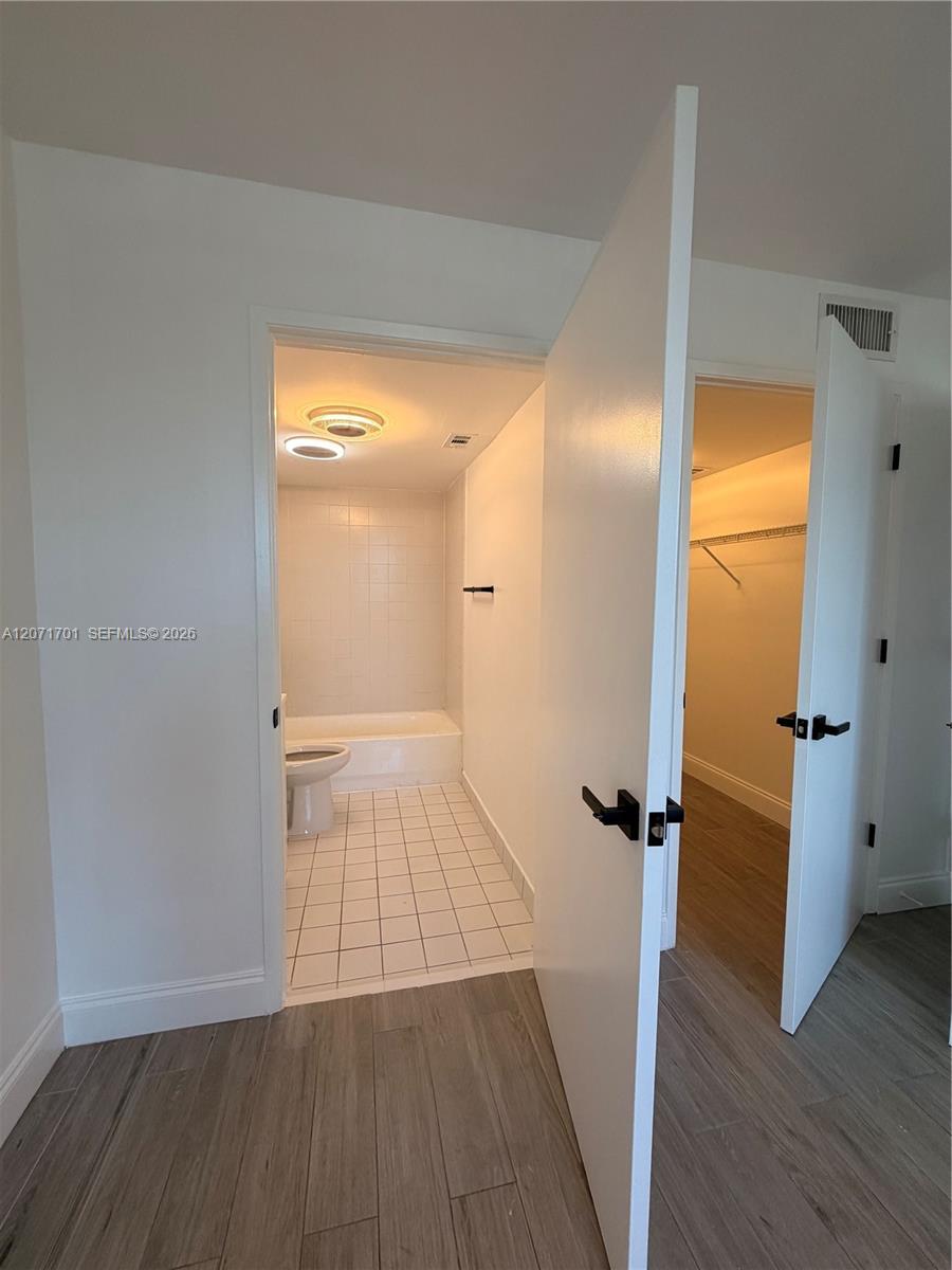 1010 NW 11th St # 507, Miami FL 33136 photo 5
