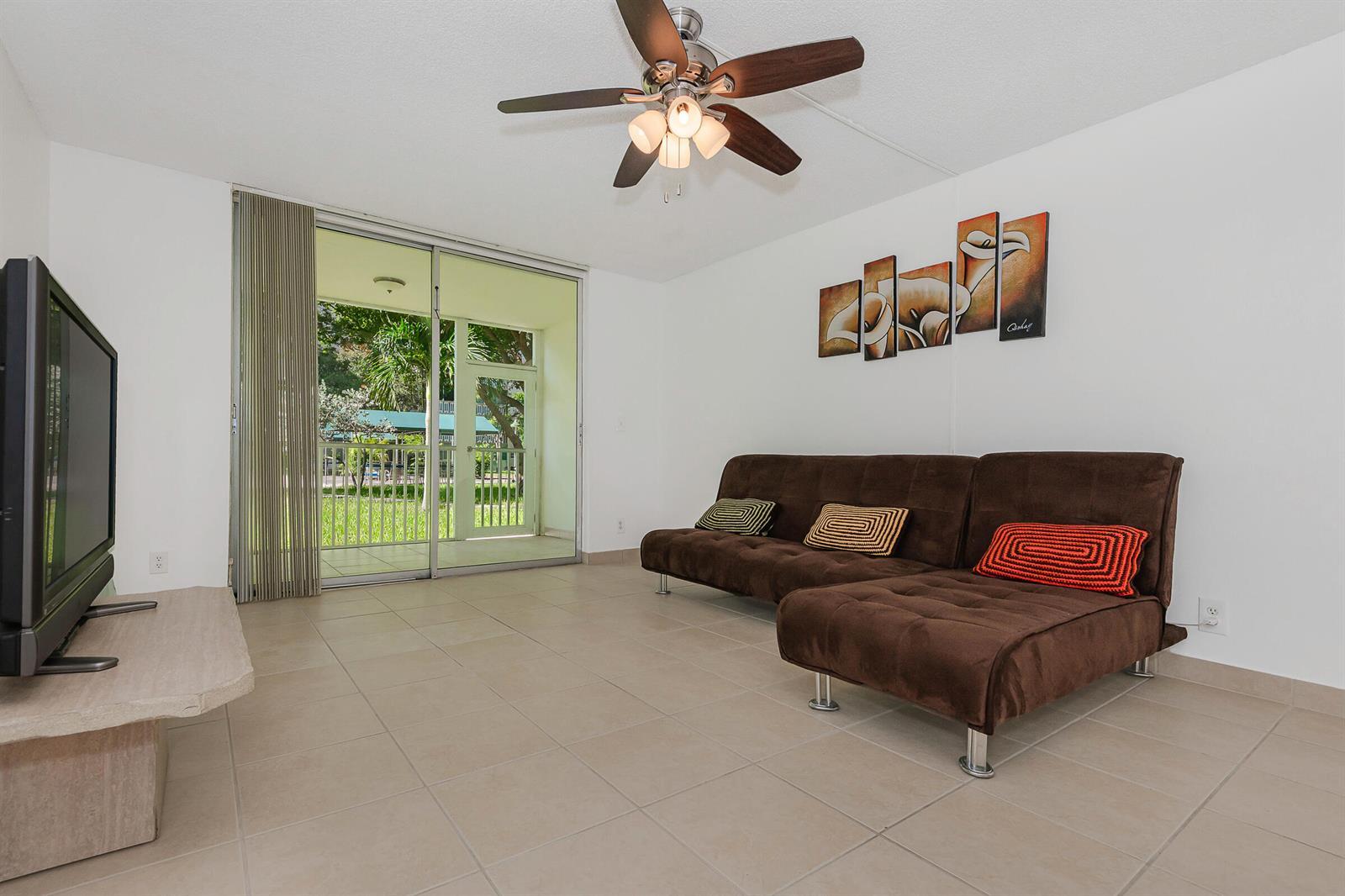 1000 NE 12TH Avenue # 104, Hallandale Beach FL 33009 photo 4