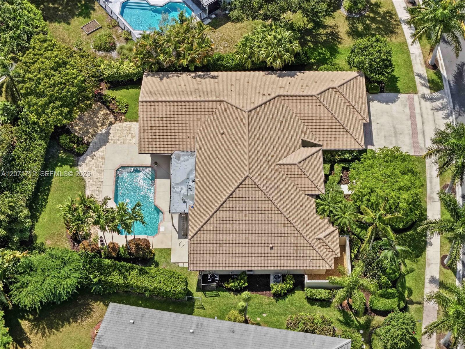 360 NE Coconut Cir, Weston FL 33326 photo 5