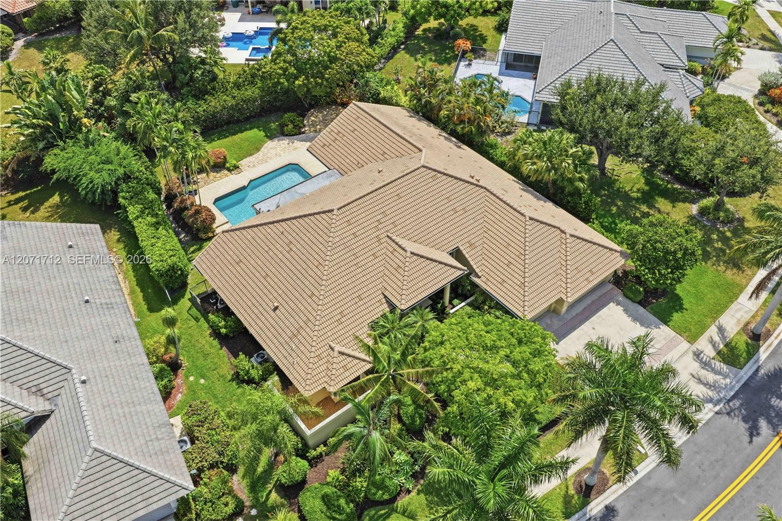 360 NE Coconut Cir, Weston FL 33326 photo 4