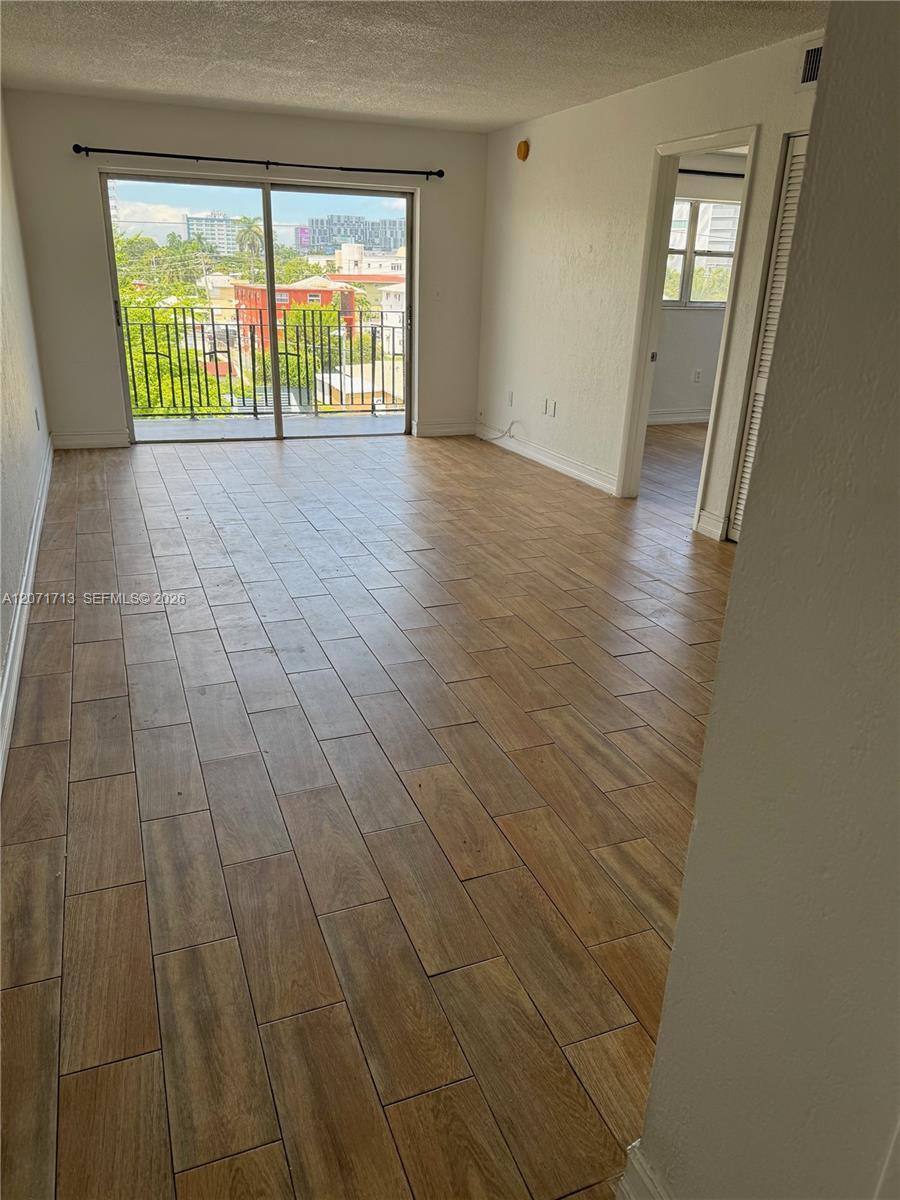 444 SW 4th St # 402, Miami FL 33130 photo 2