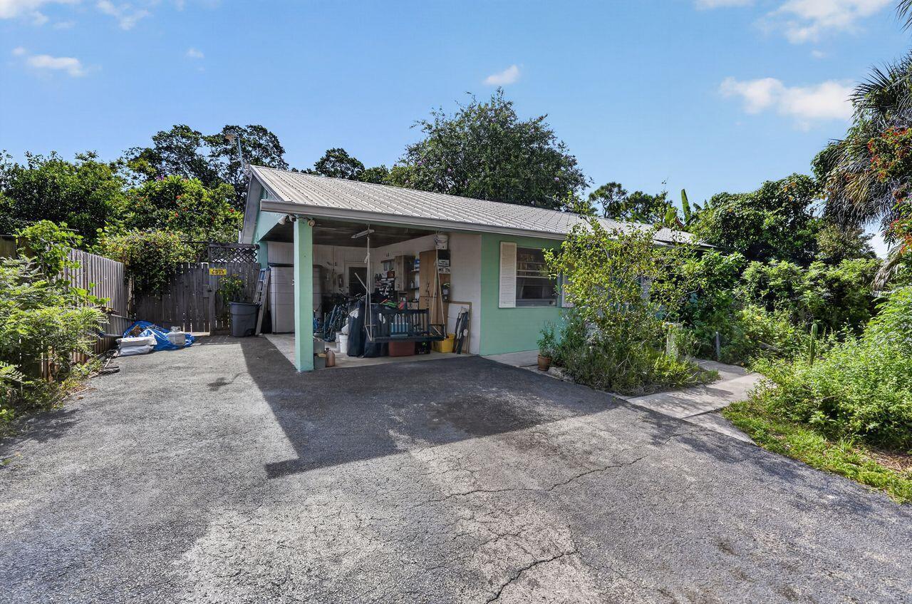 303 S DELAWARE Boulevard, Jupiter FL 33458 photo 3